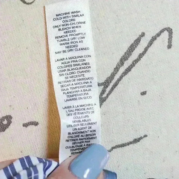 Women's Chico's Size 3.5 No Iron Sleeveless collared tie front blue/white stripe - Picture 12 of 12